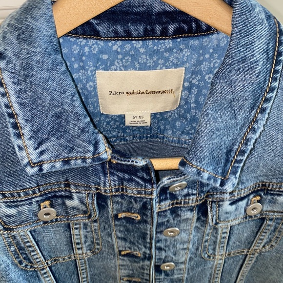 Denim Jacket with floral patterned fabric trim - Picture 3 of 3